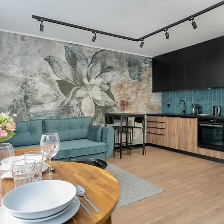 Apartamento Spacious In A Quiet Area Of By Renters Poznan